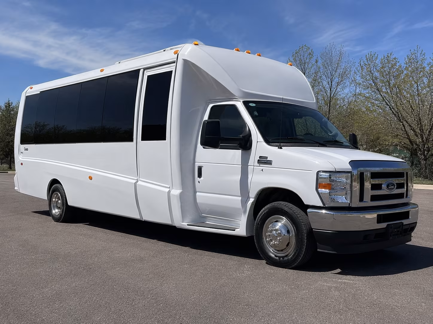 Wellington Winery Tour & Pub Crawl Transportation party bus exterior